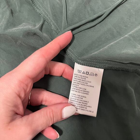 Urban Outfitters Green Tie Up Long Sleeve Sweater Size Small - Picture 3 of 4